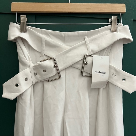 For Love & Lemons “Natasha” Wide Leg Belted Pant In Cream - Picture 8 of 15